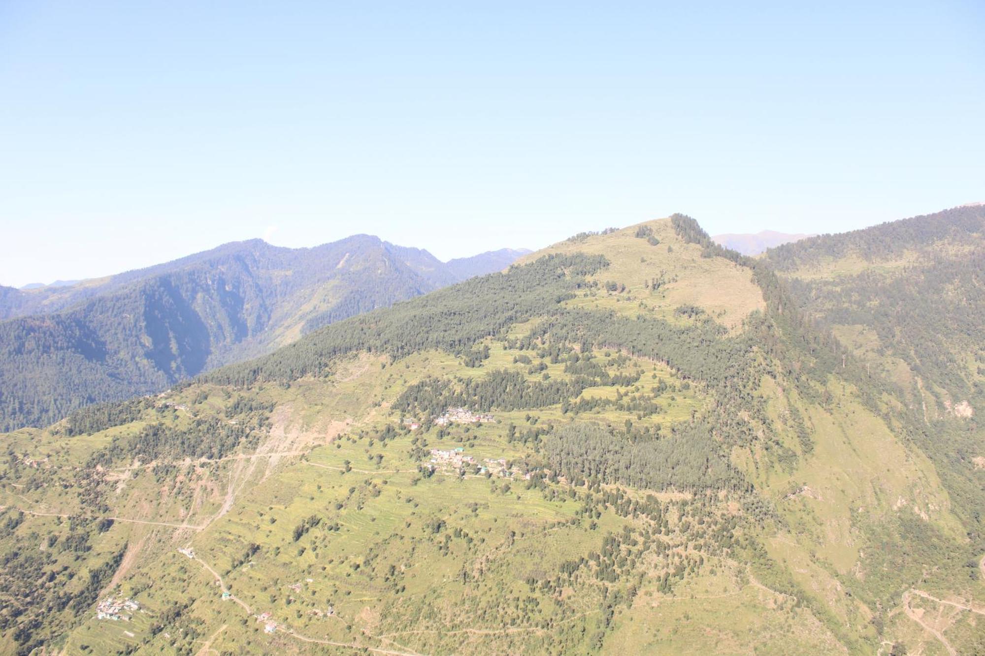 Hotel Mannat Sach Pass Tisa Exterior photo